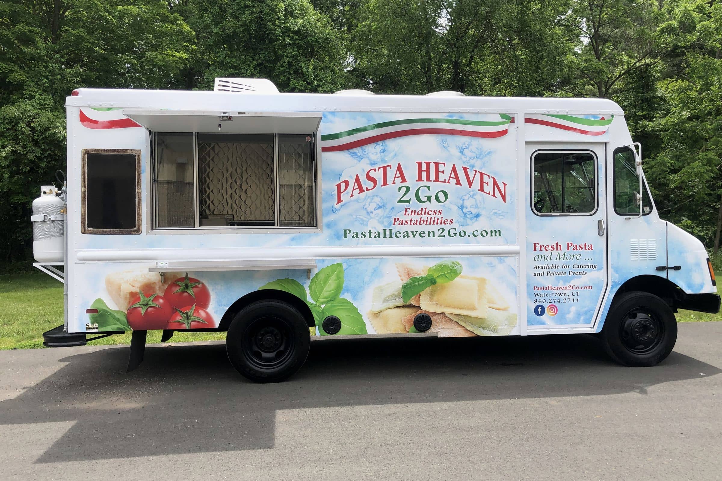 Pasta Heaven 2 Go step van exterior